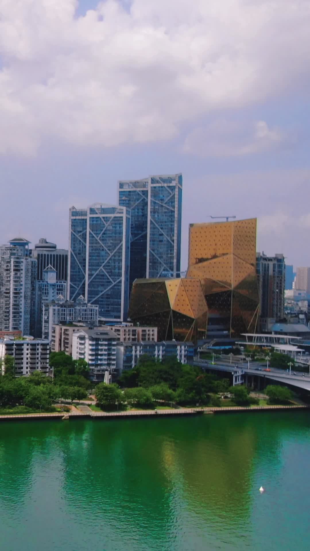 广西柳州城市建设竖屏航拍视频视频的预览图