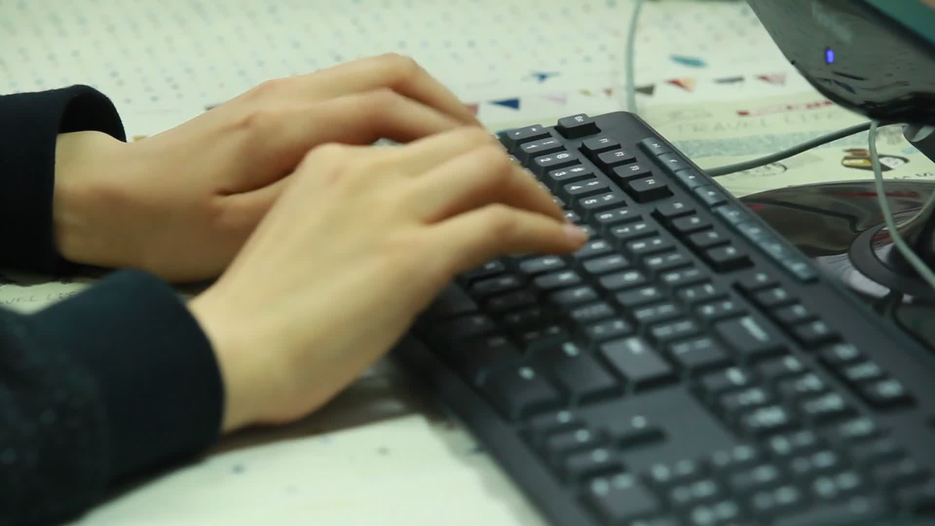 键盘鼠标打字办公视频的预览图