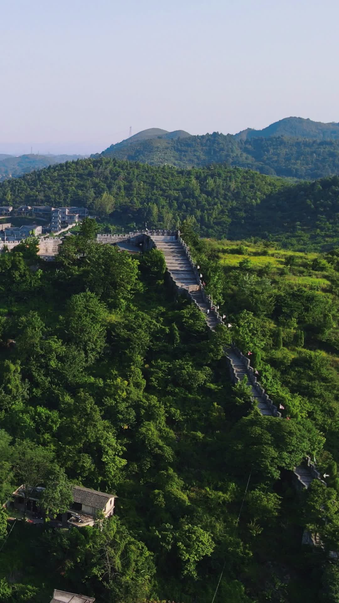 贵州青岩古镇5A景区竖屏航拍视频的预览图