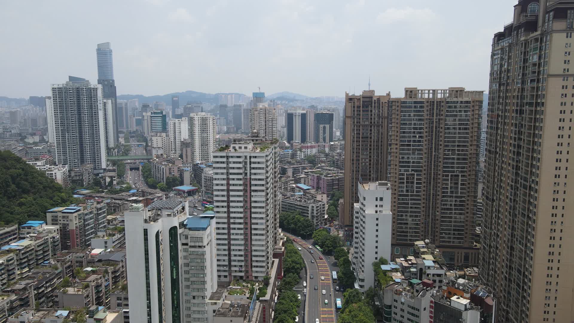 贵州贵阳城市高楼交通航拍视频视频的预览图