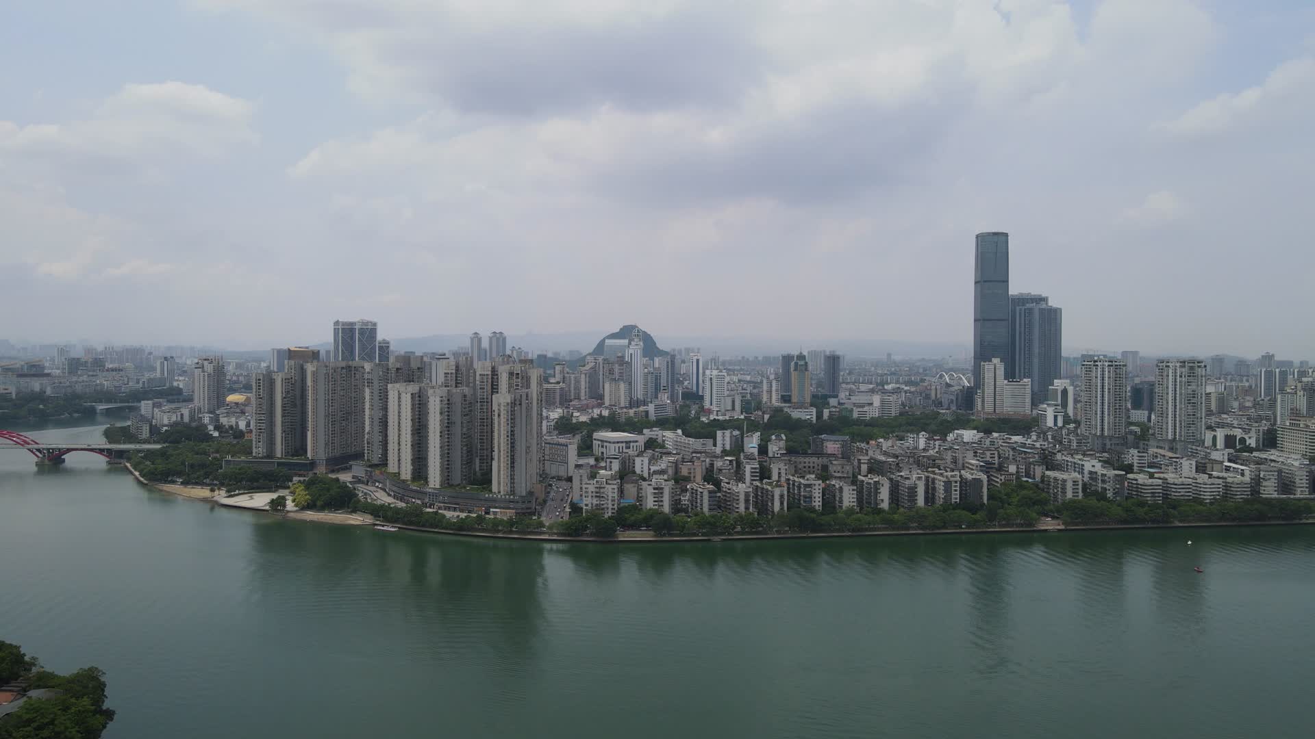 广西柳州城市全景航拍视频视频的预览图