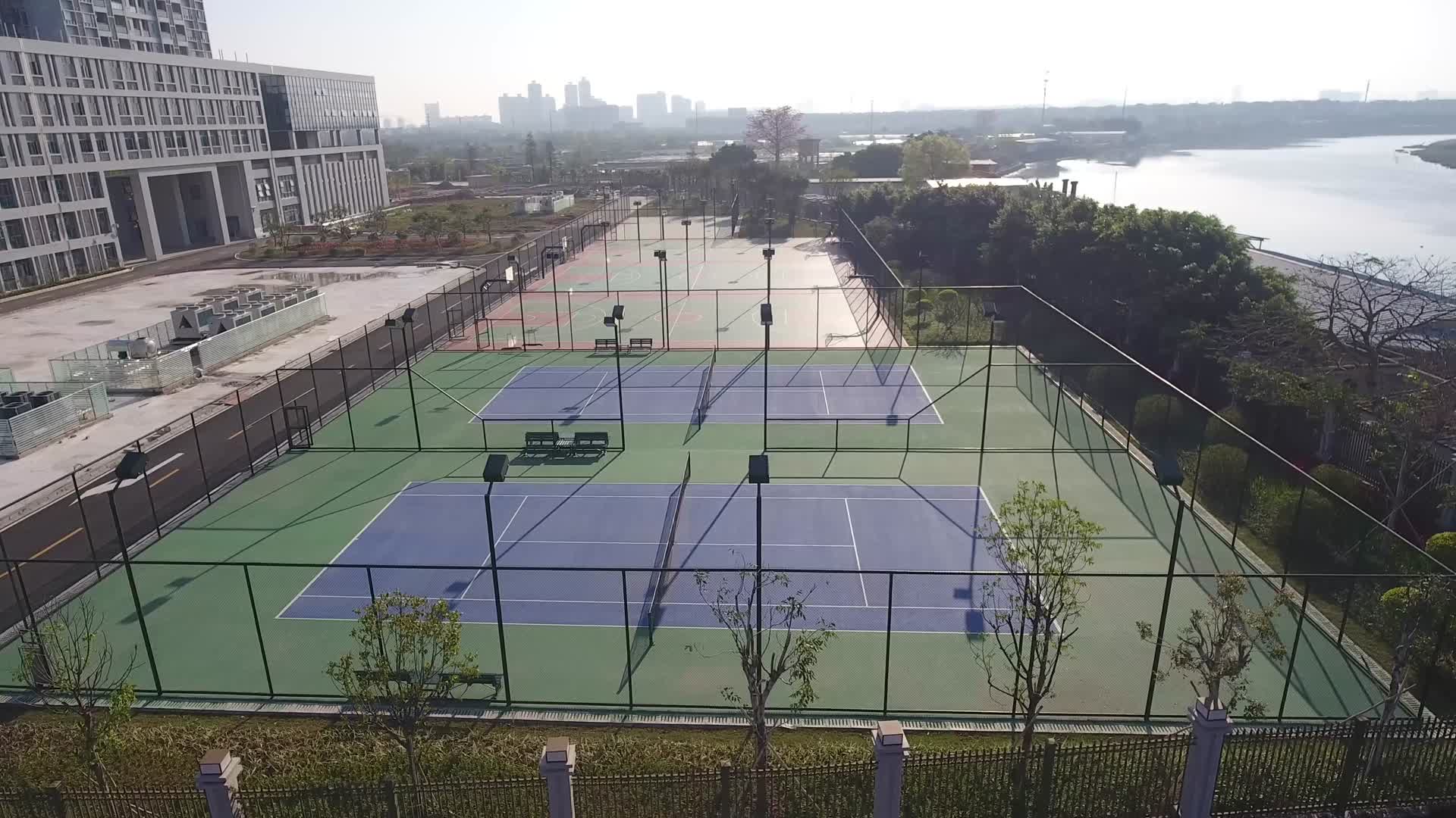 网球场航拍视频的预览图