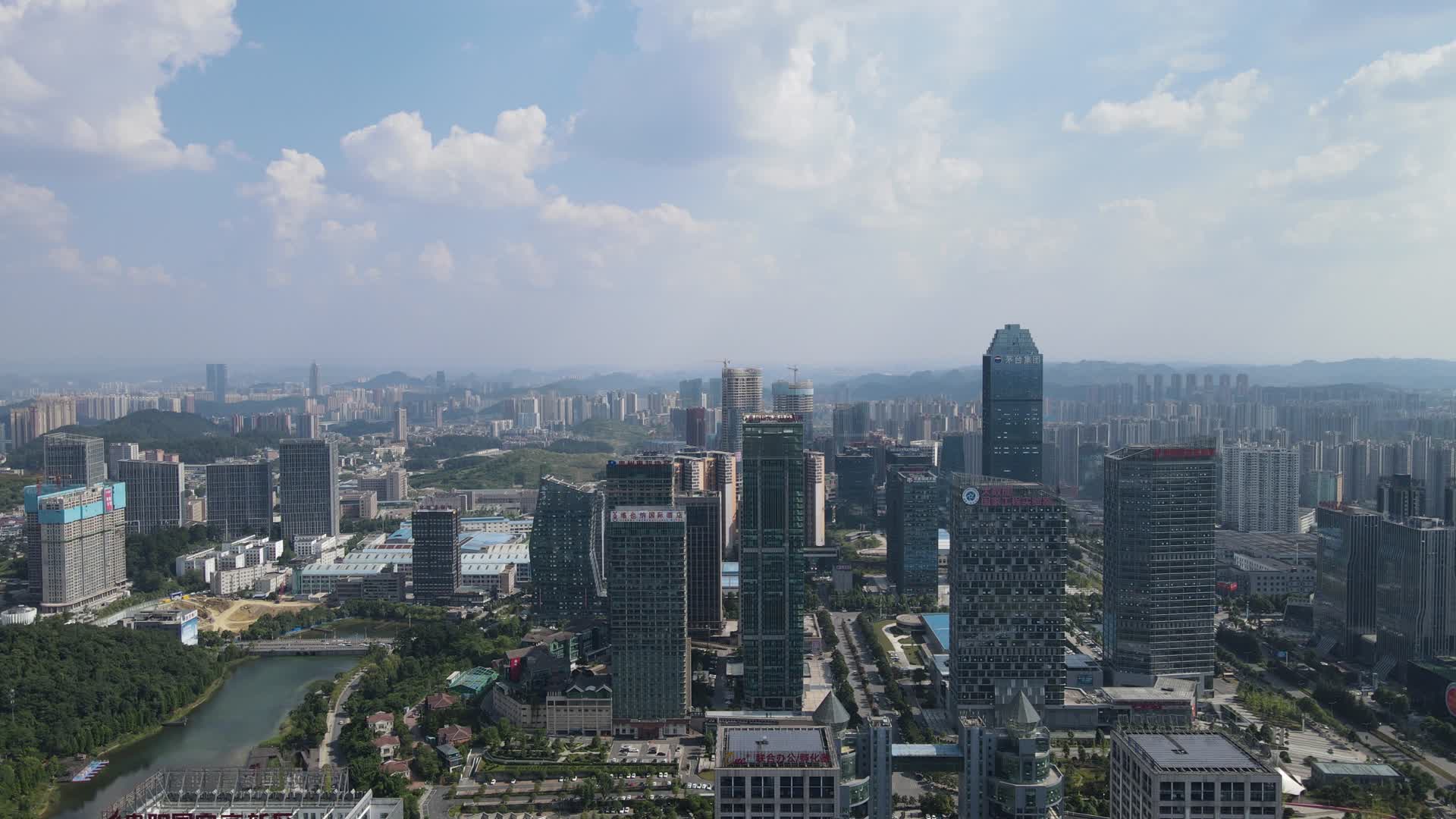 贵阳经济开发区茅台大厦地标建筑航拍视频视频的预览图