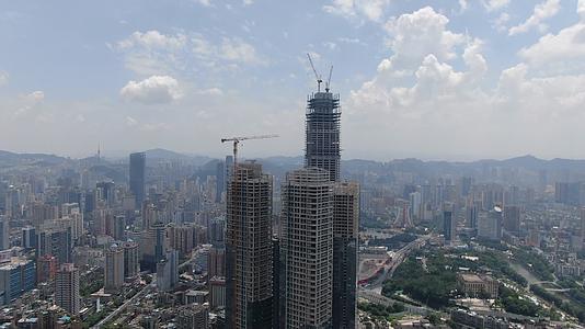 城市在建商务高楼航拍视频视频的预览图