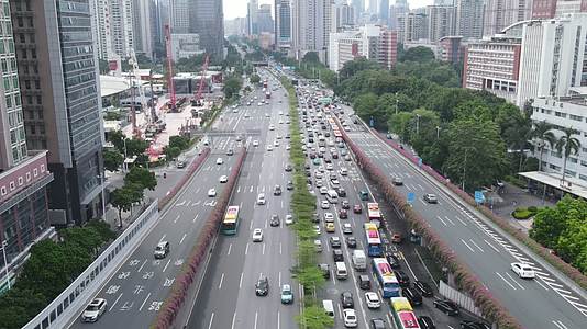 航拍广州黄埔立交桥车流交通视频的预览图