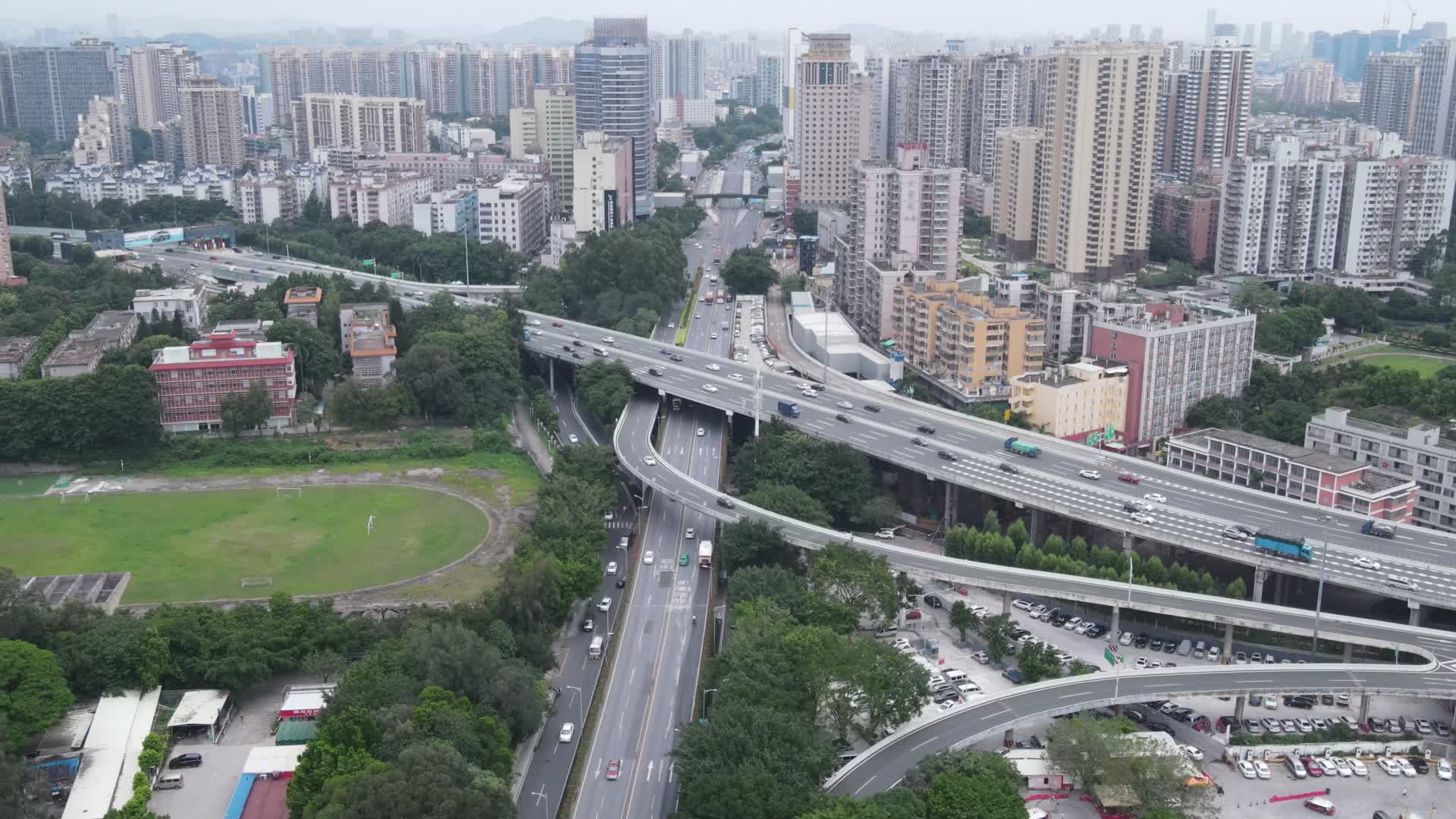 航拍广州中山立交桥视频的预览图