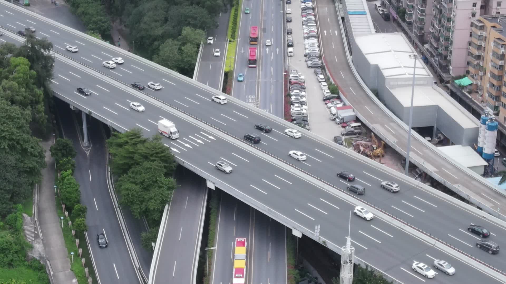 航拍广州中山立交桥视频的预览图