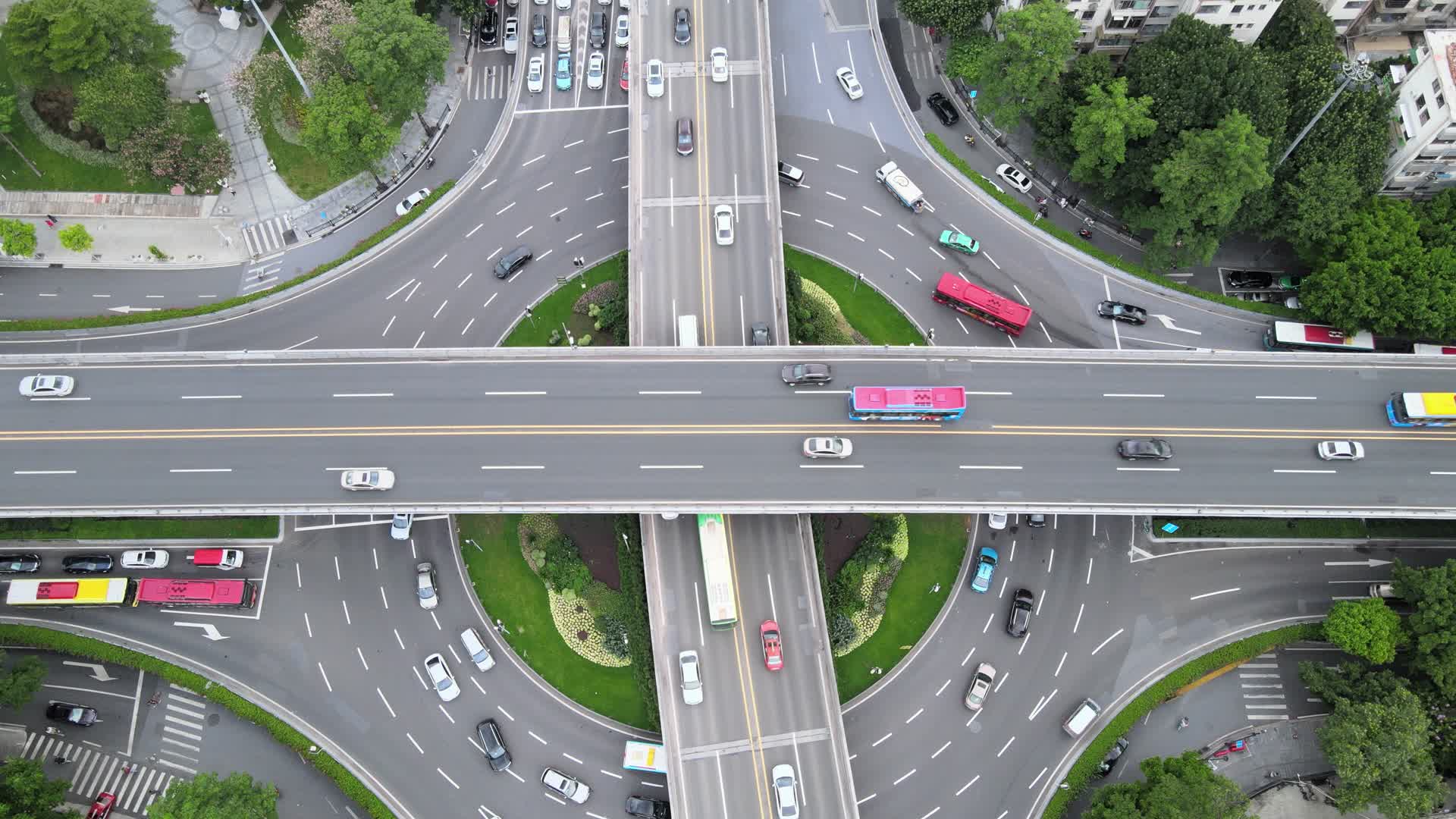 天河立交航拍广州城市交通视频的预览图
