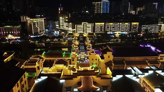 贵州铜仁古城兴市桥夜景灯光航拍视频的预览图