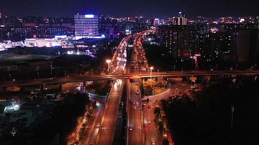 航拍昆明城市交通夜景立交桥车流视频的预览图