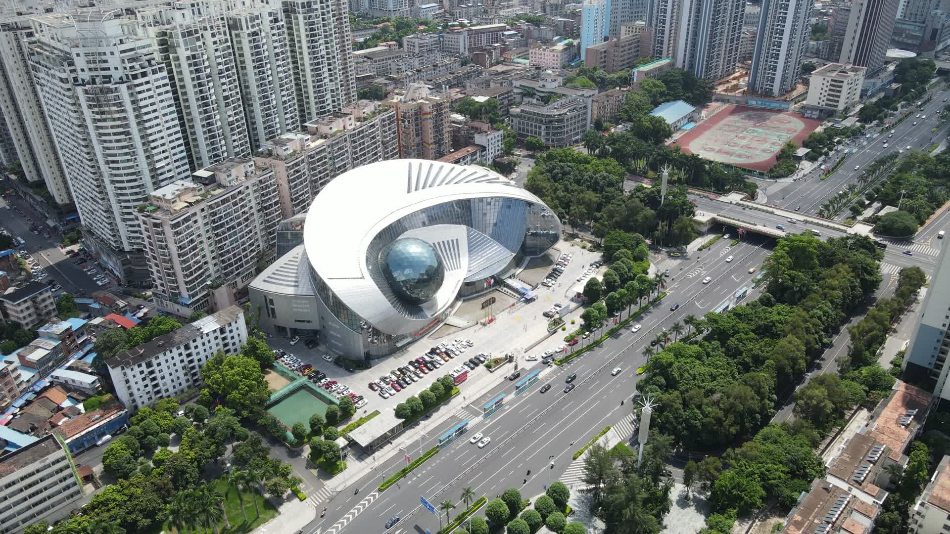 广西南宁科技馆城市地标建筑航拍视频的预览图