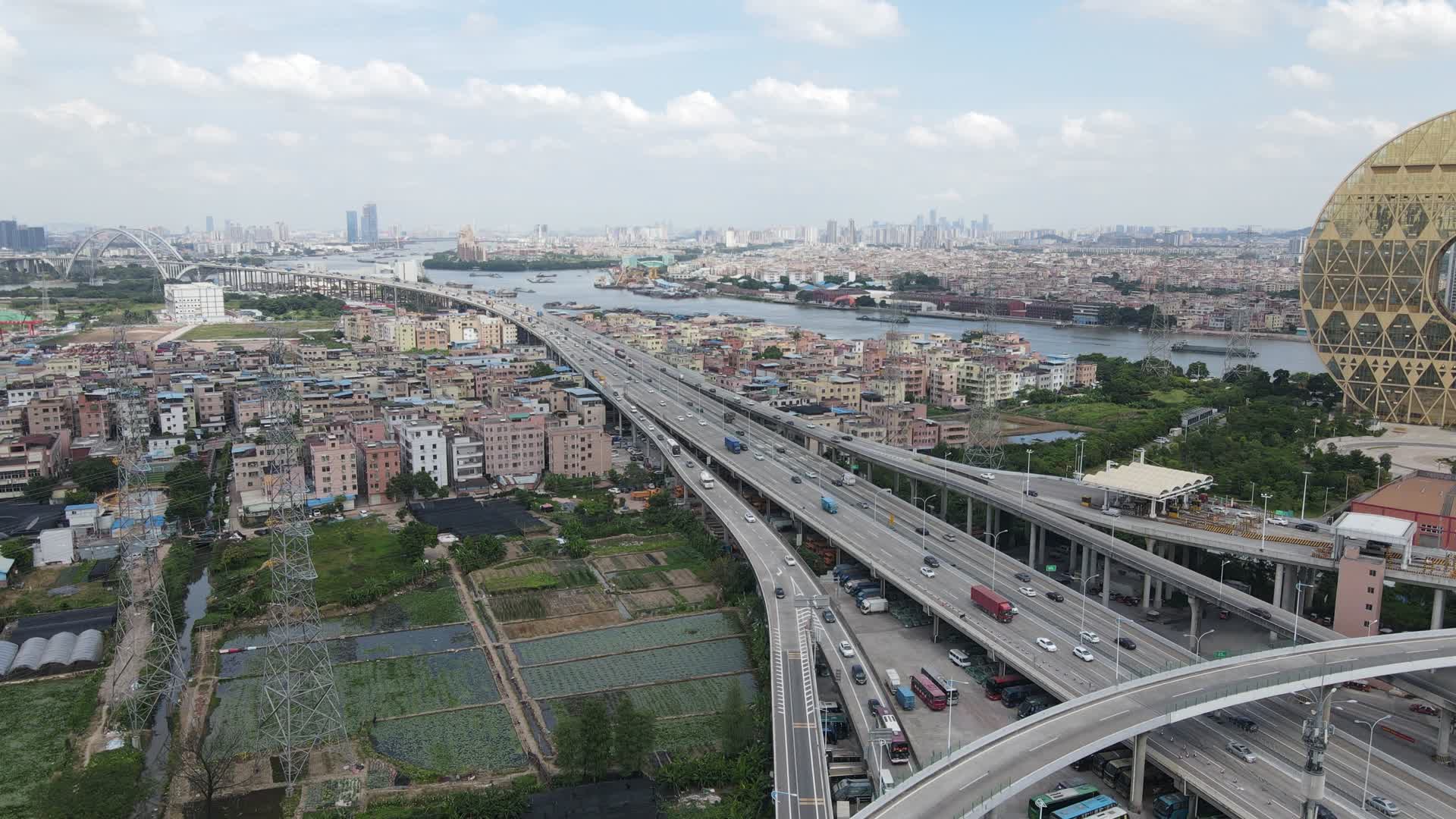 广州丫髻沙大桥车流交通视频的预览图
