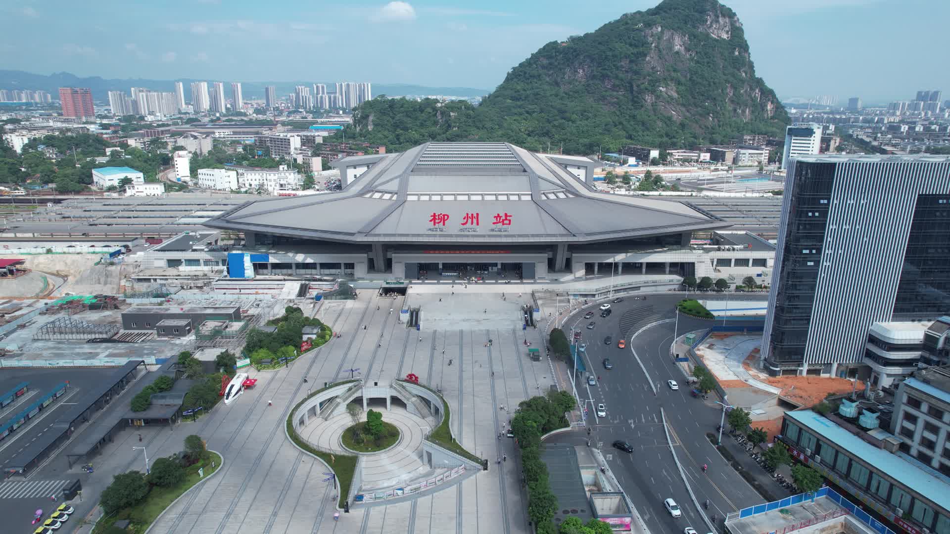 柳州火车站城市建筑航拍视频的预览图