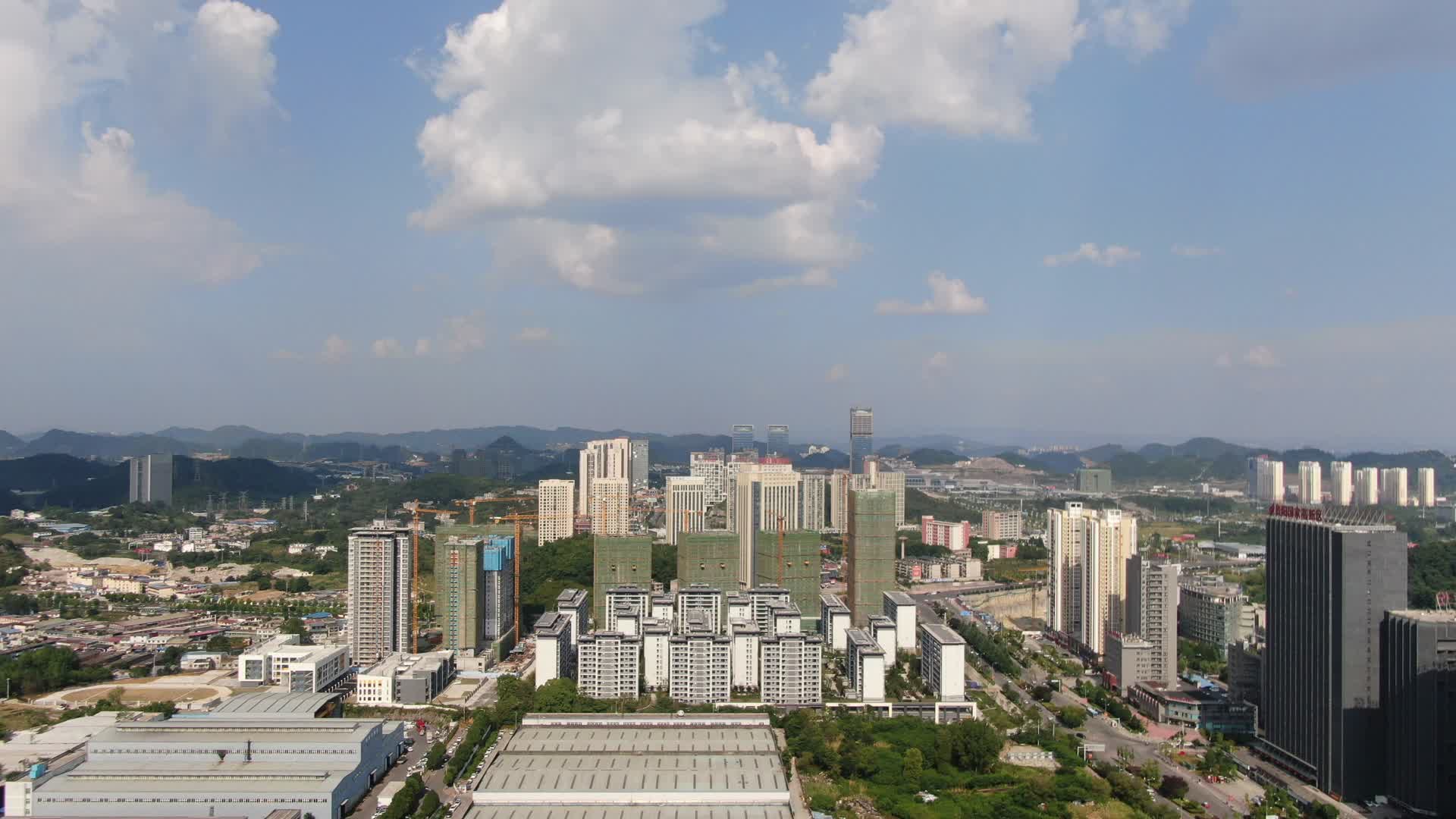 贵州贵阳城市高楼城市全景航拍视频的预览图