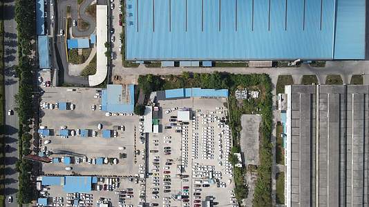 航拍城市工业生产工业厂房视频的预览图