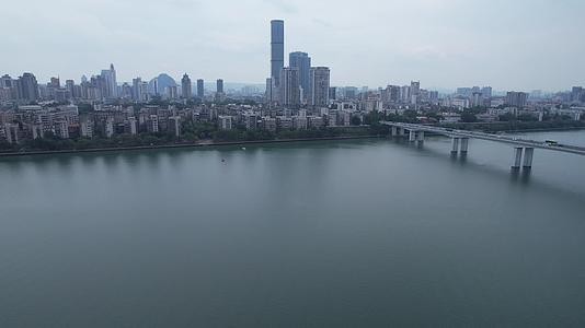 柳州文昌桥航拍视频的预览图