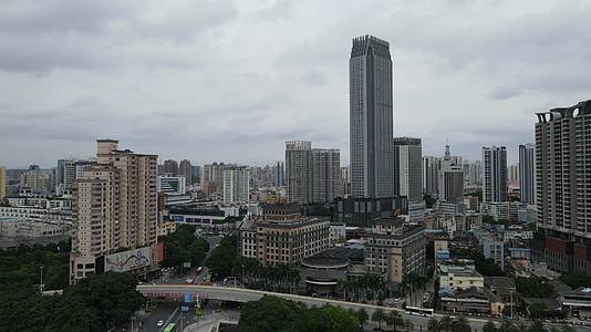 广西南宁丽原天际商务大厦航拍视频视频的预览图