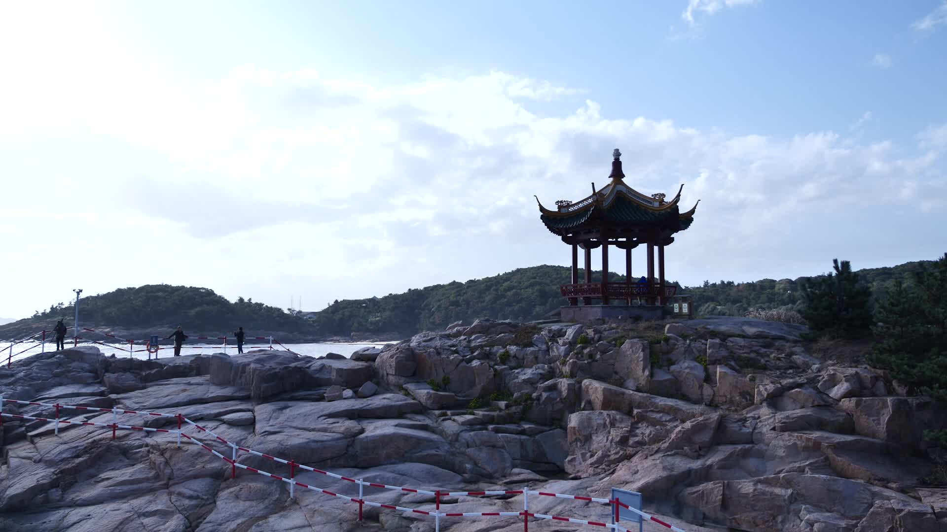 浙江普陀山百步沙沙滩风景视频的预览图