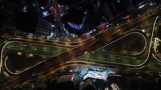 贵阳城市高架立交桥夜景航拍视频的预览图