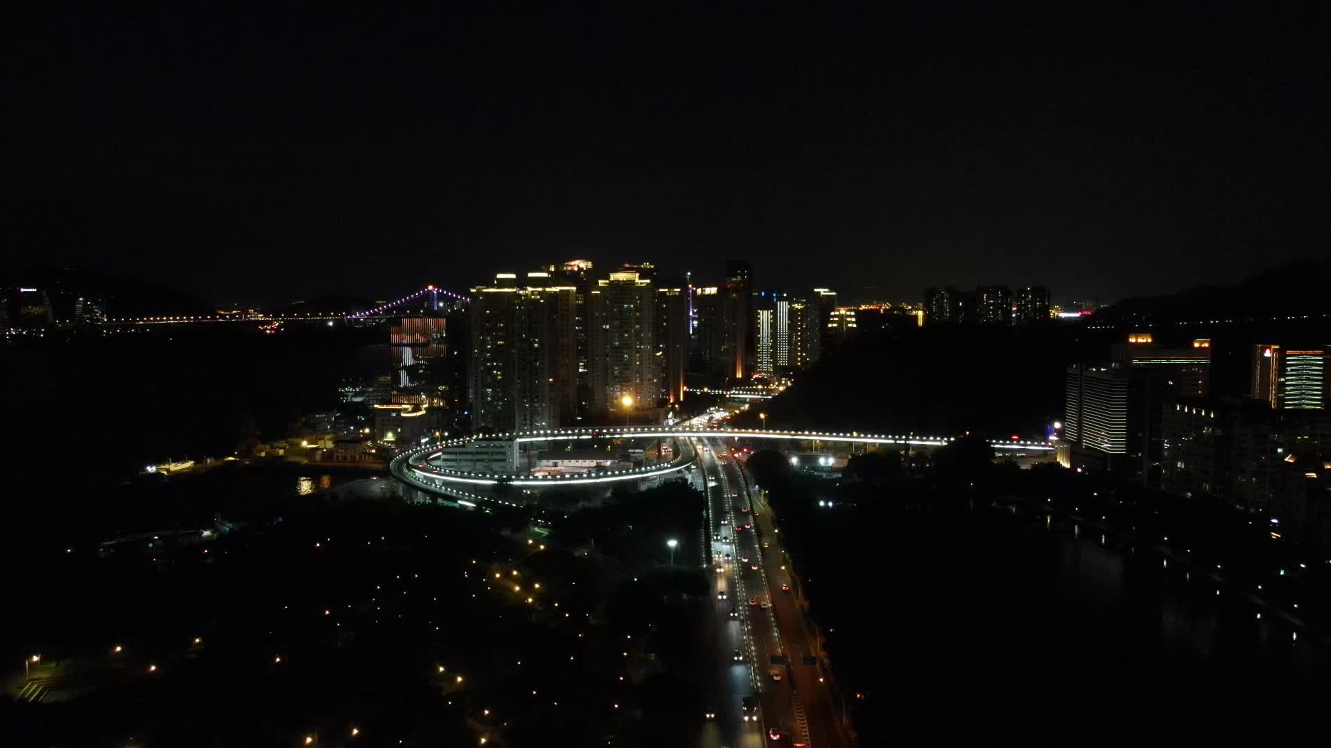福建厦门城市夜景交通航拍视频视频的预览图