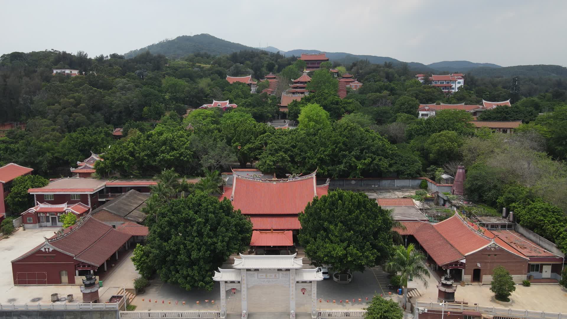 福建泉州少林寺著名旅游景点航拍视频的预览图