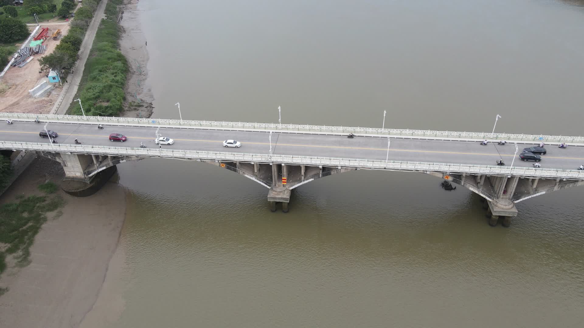 福建泉州大桥航拍视频视频的预览图