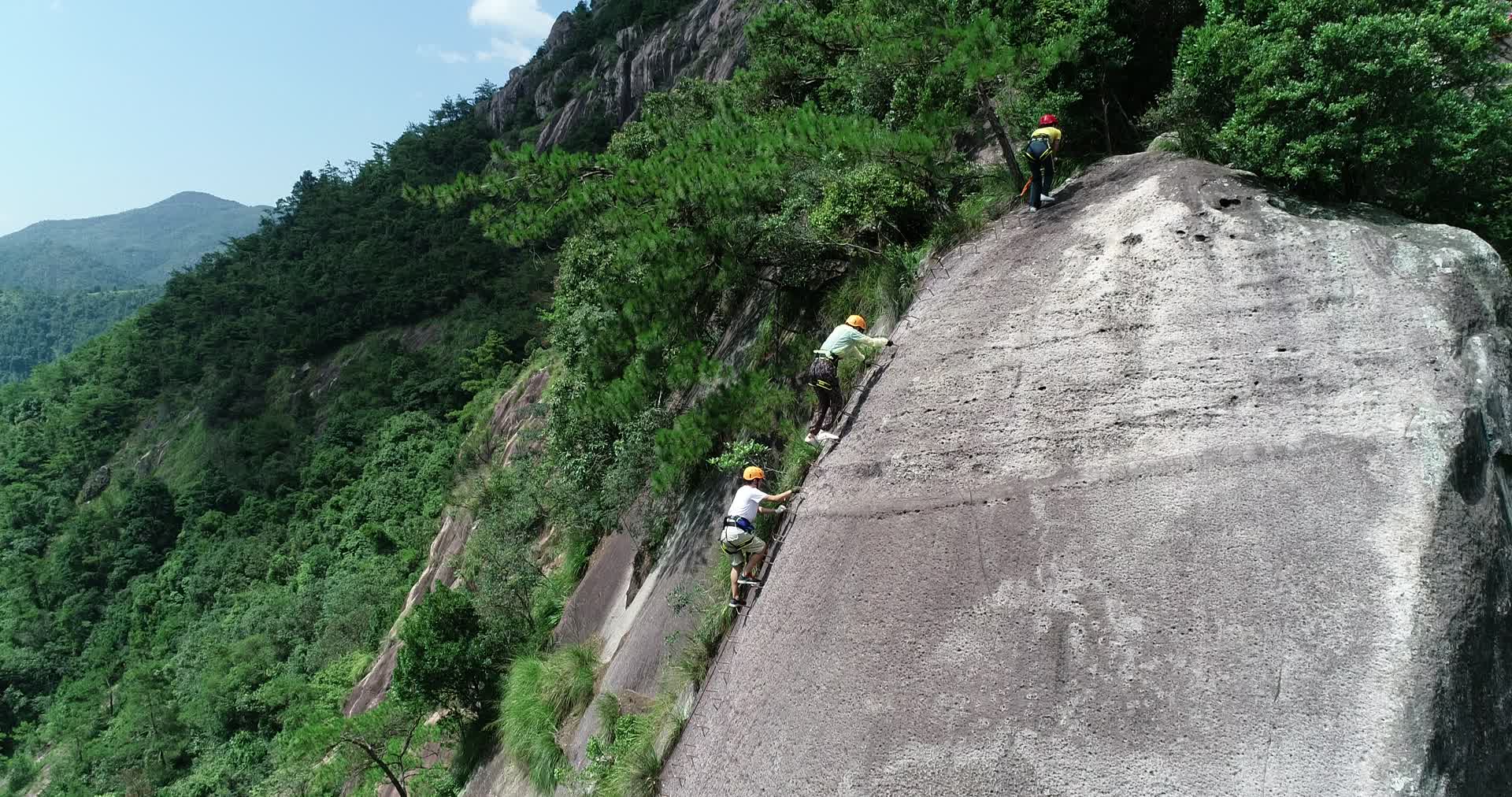 攀岩极限运动高难度视频的预览图