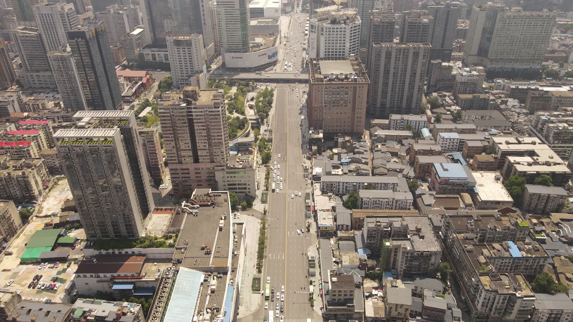 4K航拍湖南长沙城市大道交通视频的预览图
