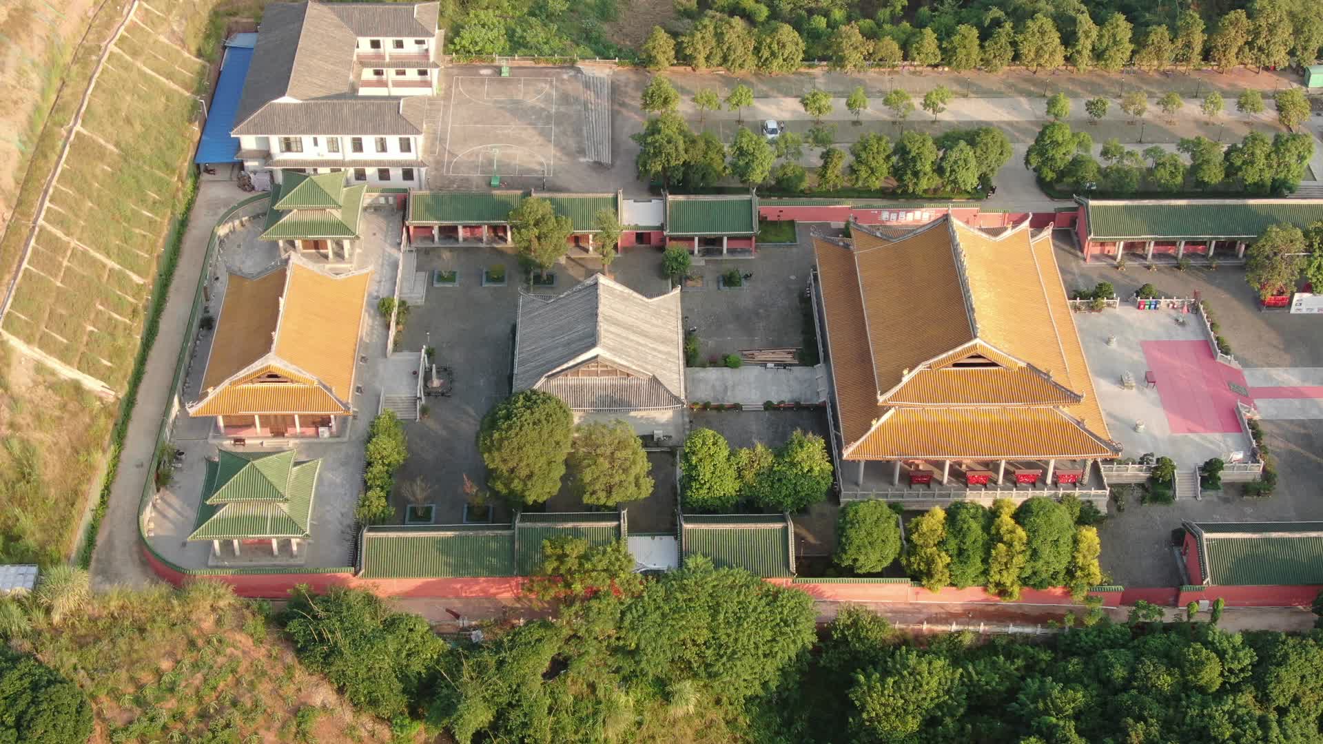 广西南宁青秀山5A景区孔庙航拍视频的预览图