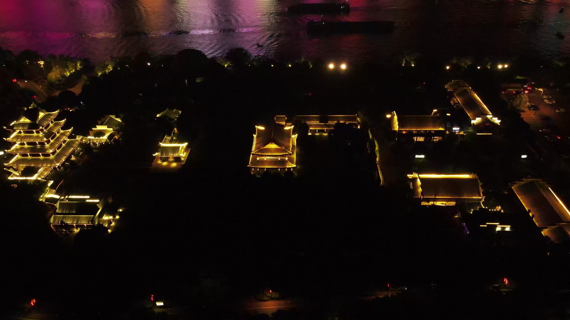 4K航拍湖南岳阳楼景区夜景视频的预览图