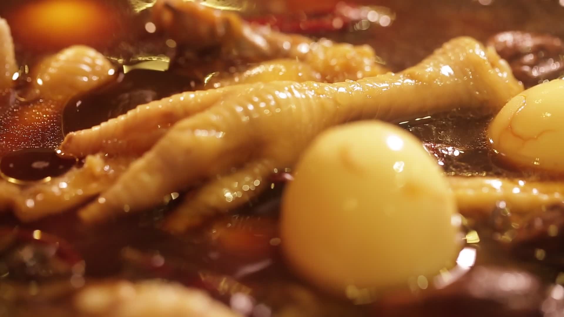大锅老汤卤肉卤蛋卤货视频的预览图
