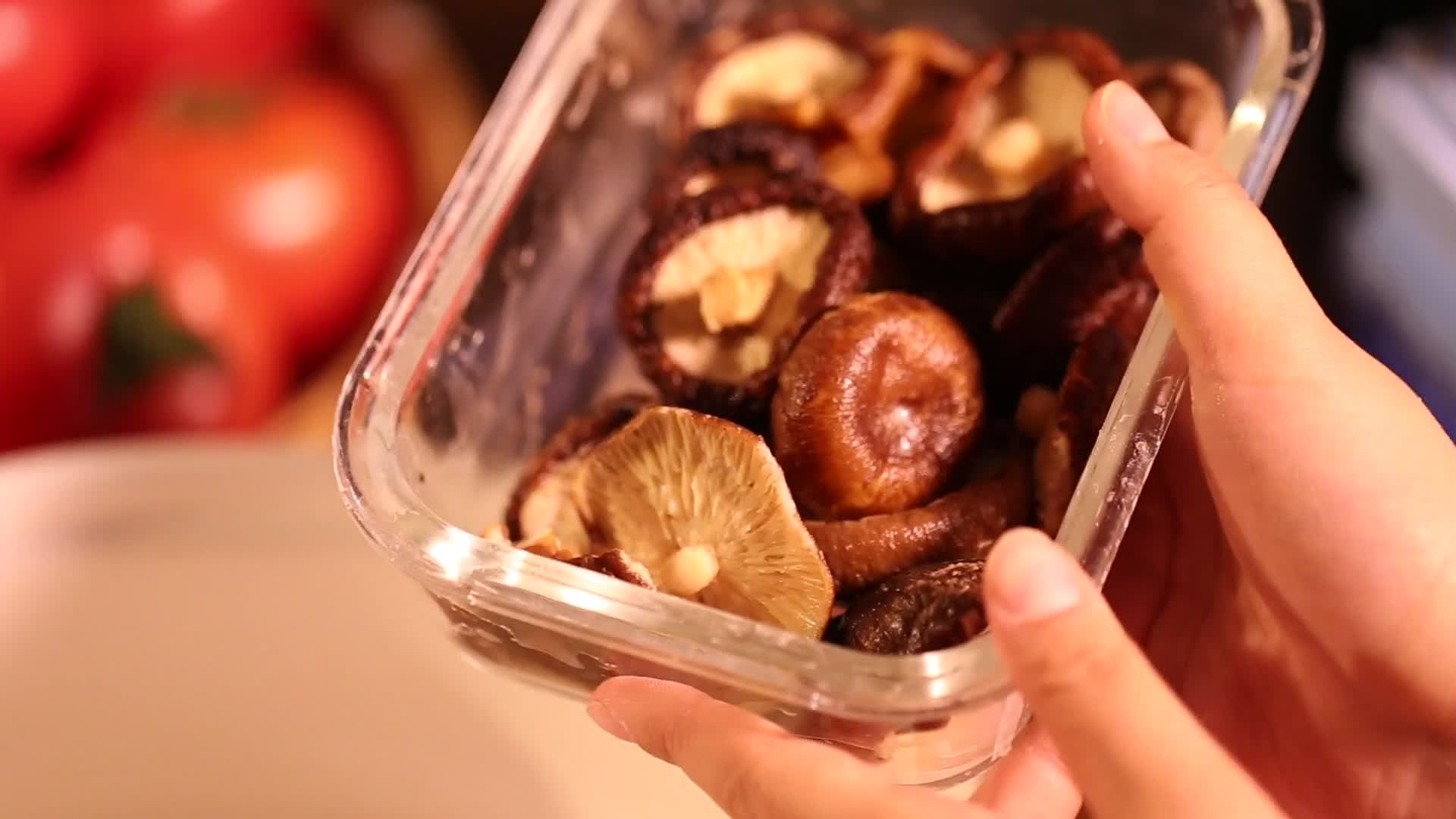 饭盒清洗香菇妙招视频的预览图