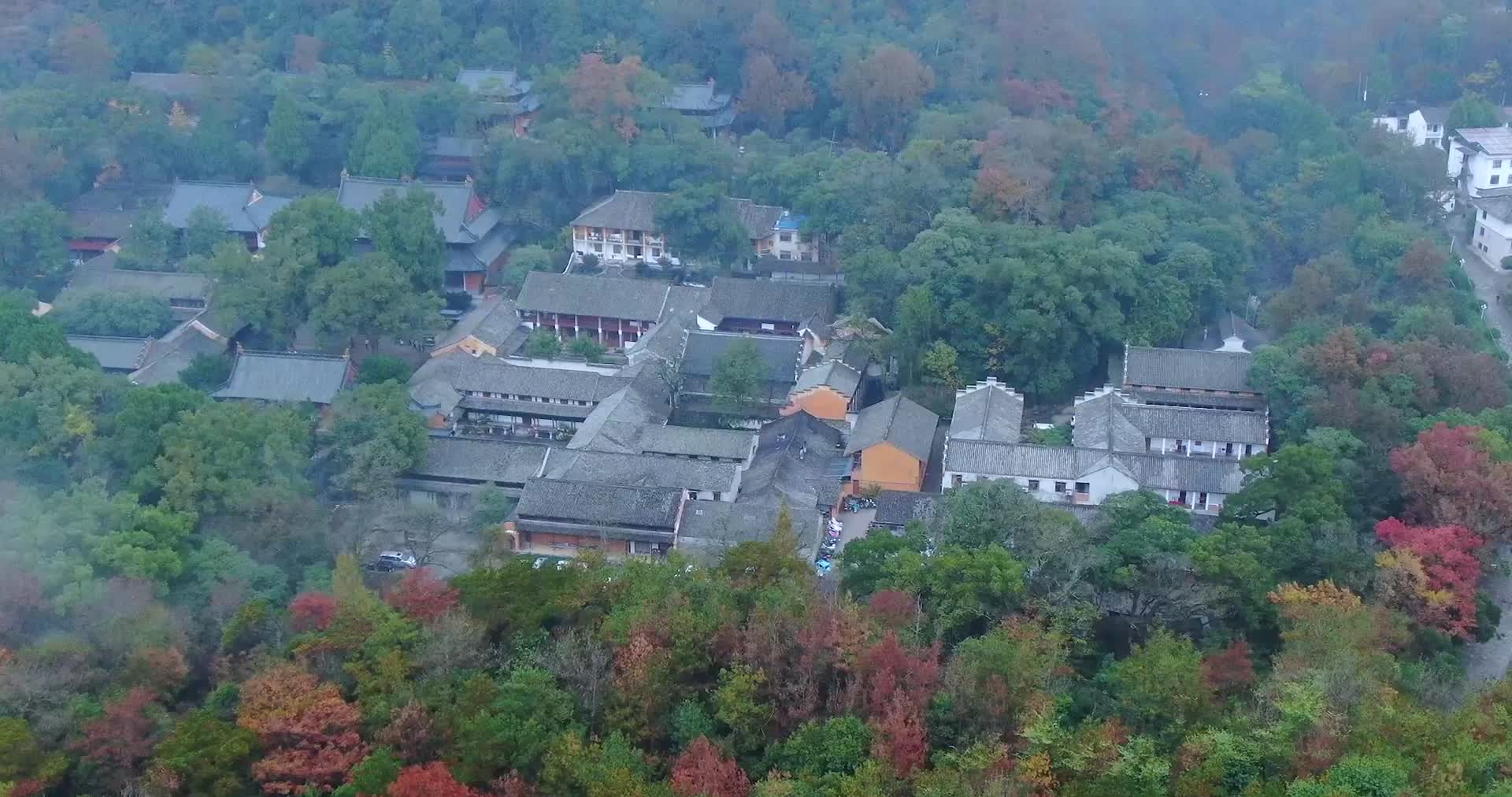 浙江天台山国清寺航拍4K视频视频的预览图