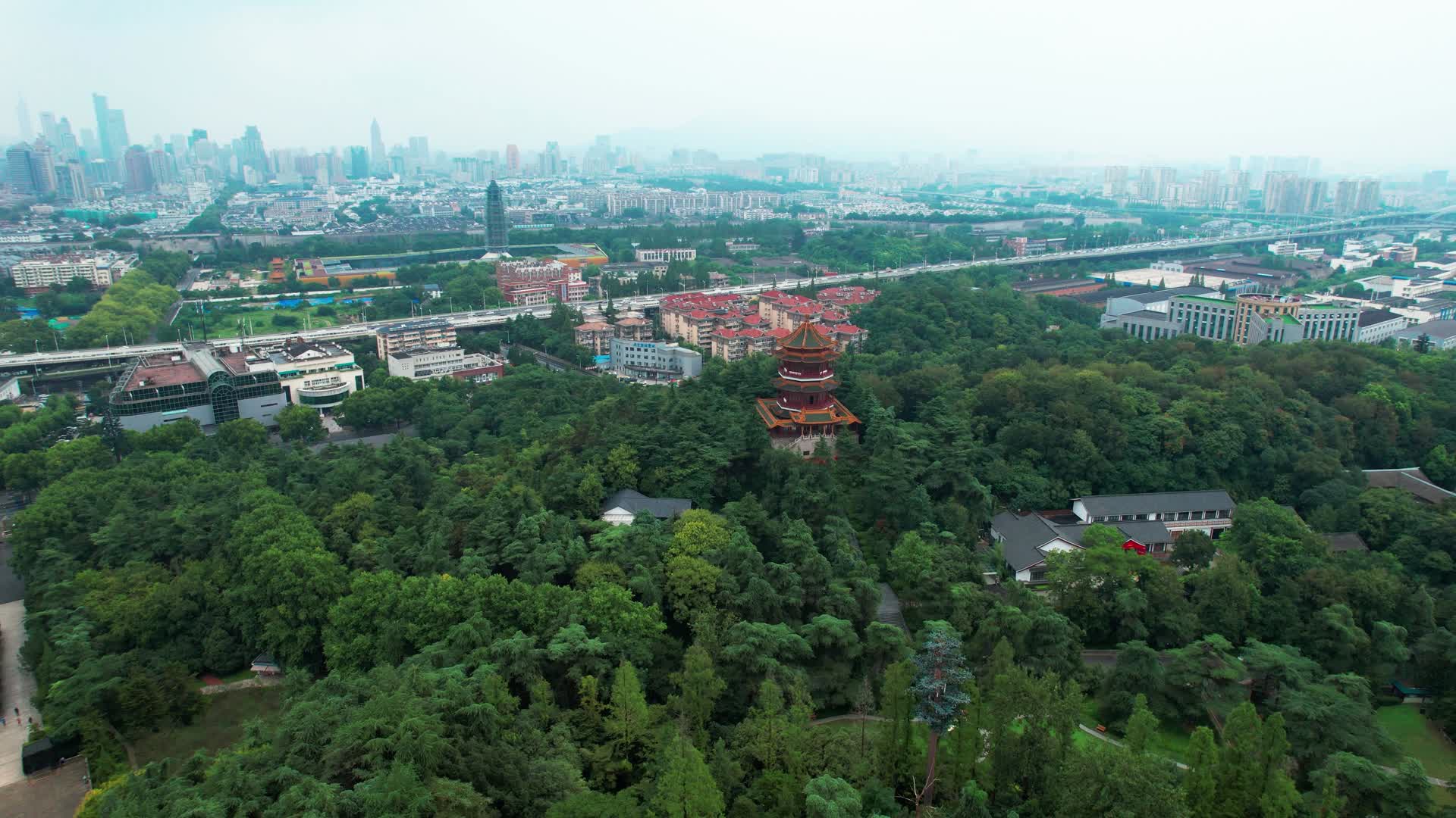 4k航拍南京4A景区雨花台雨花阁视频的预览图
