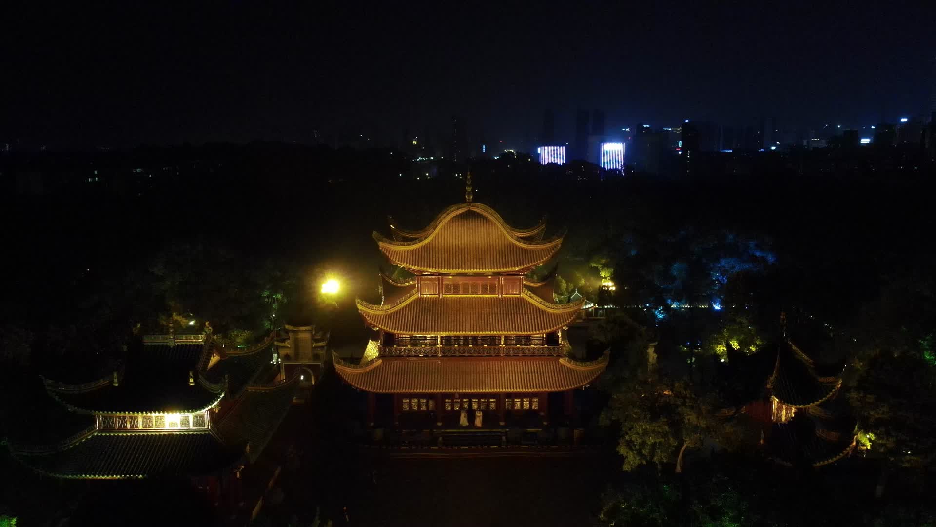 湖南岳阳岳阳楼5A景区夜景灯光航拍视频的预览图