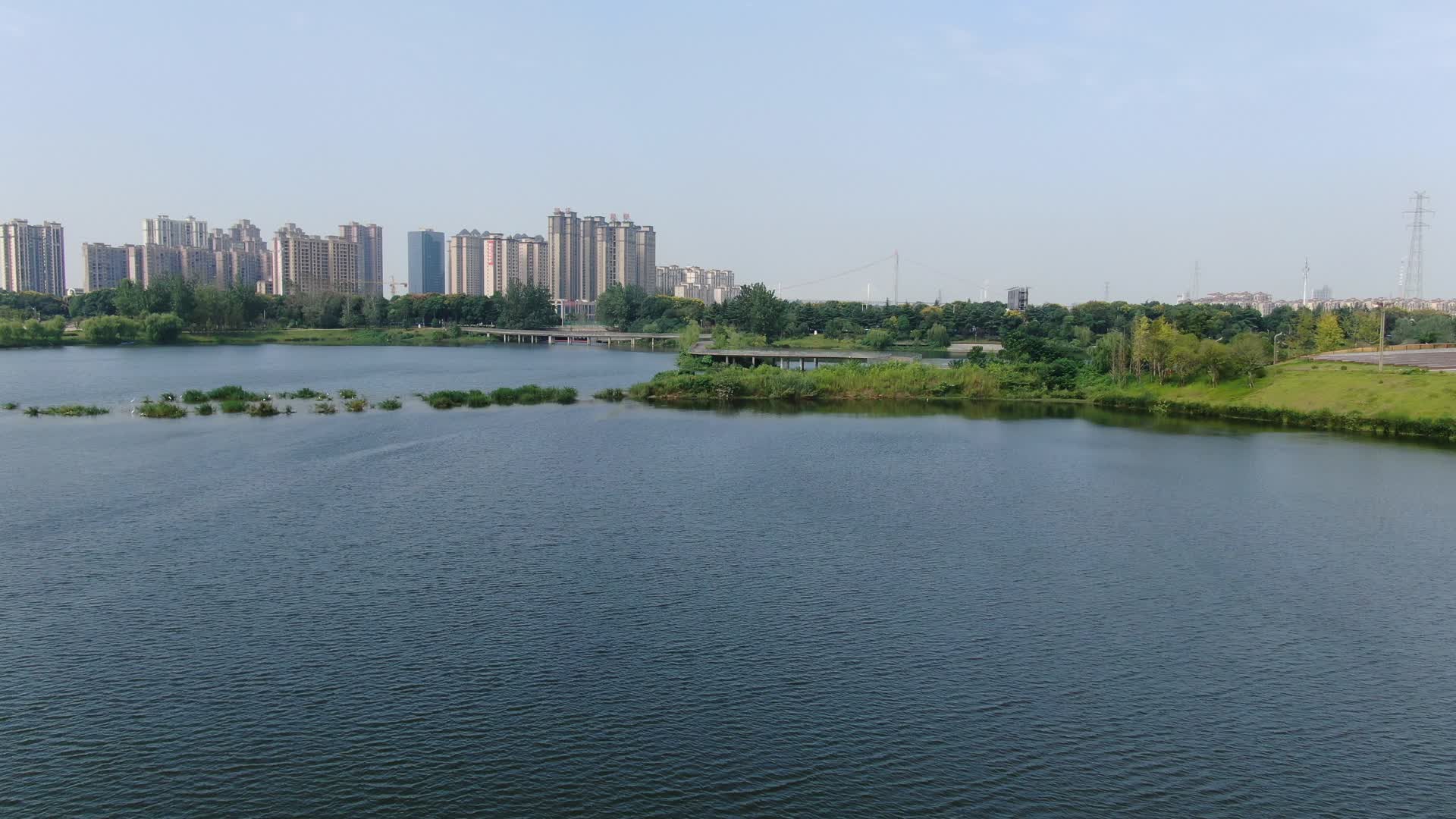 湖南岳阳东风湖生态公园航拍视频的预览图