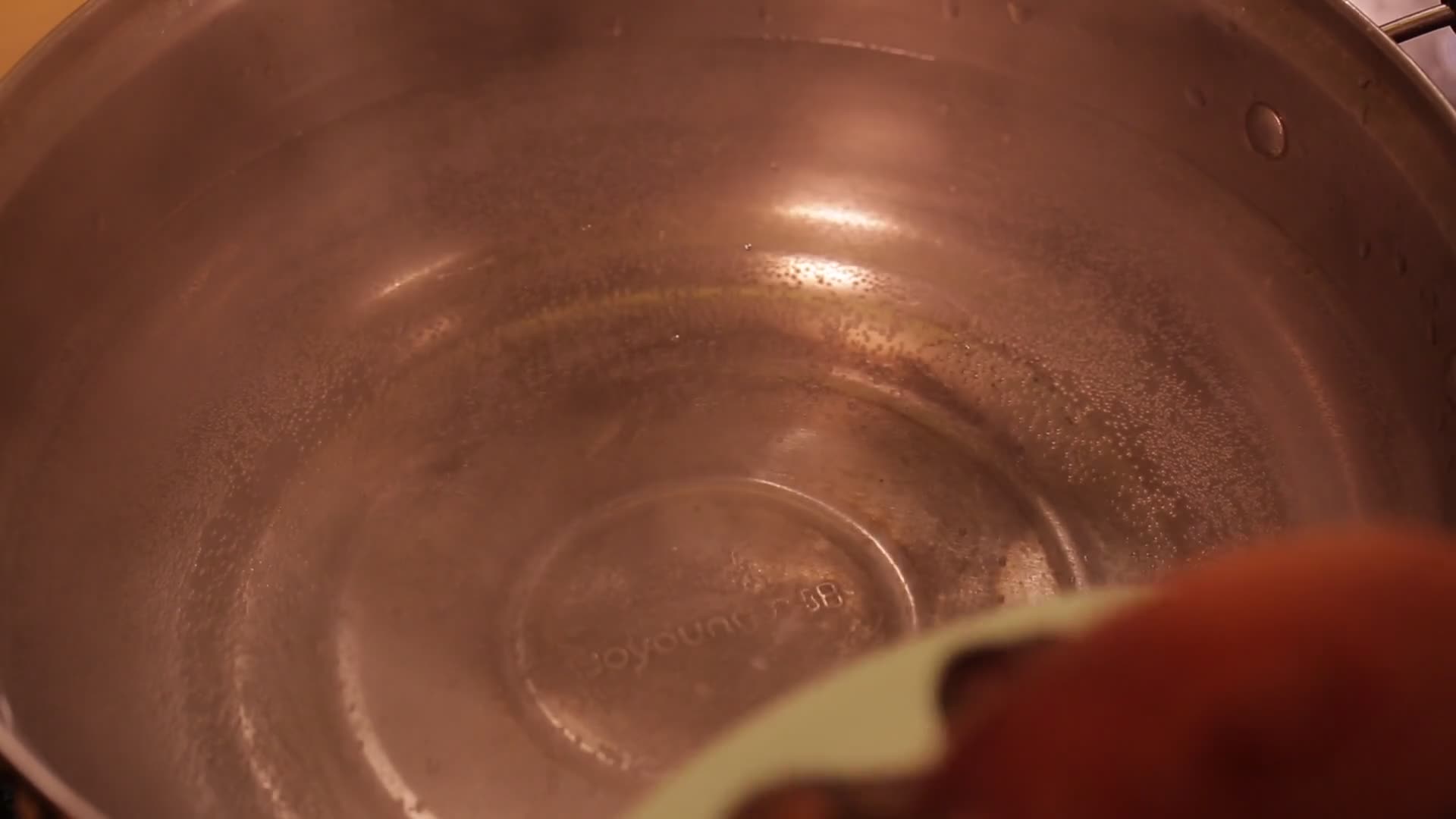水煮荸荠水煮马蹄视频的预览图