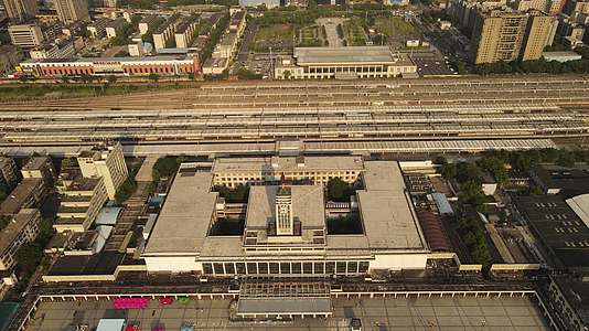 湖南长沙火车站地标建筑航拍视频的预览图