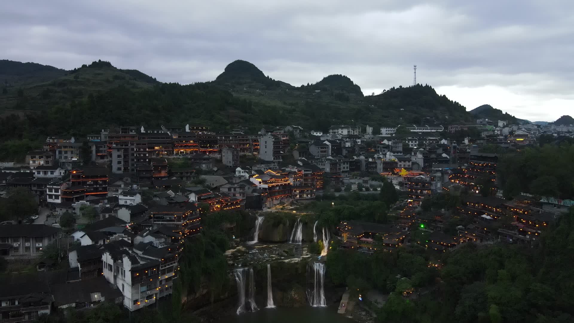 湖南湘西芙蓉镇夜幕降临航拍视频的预览图