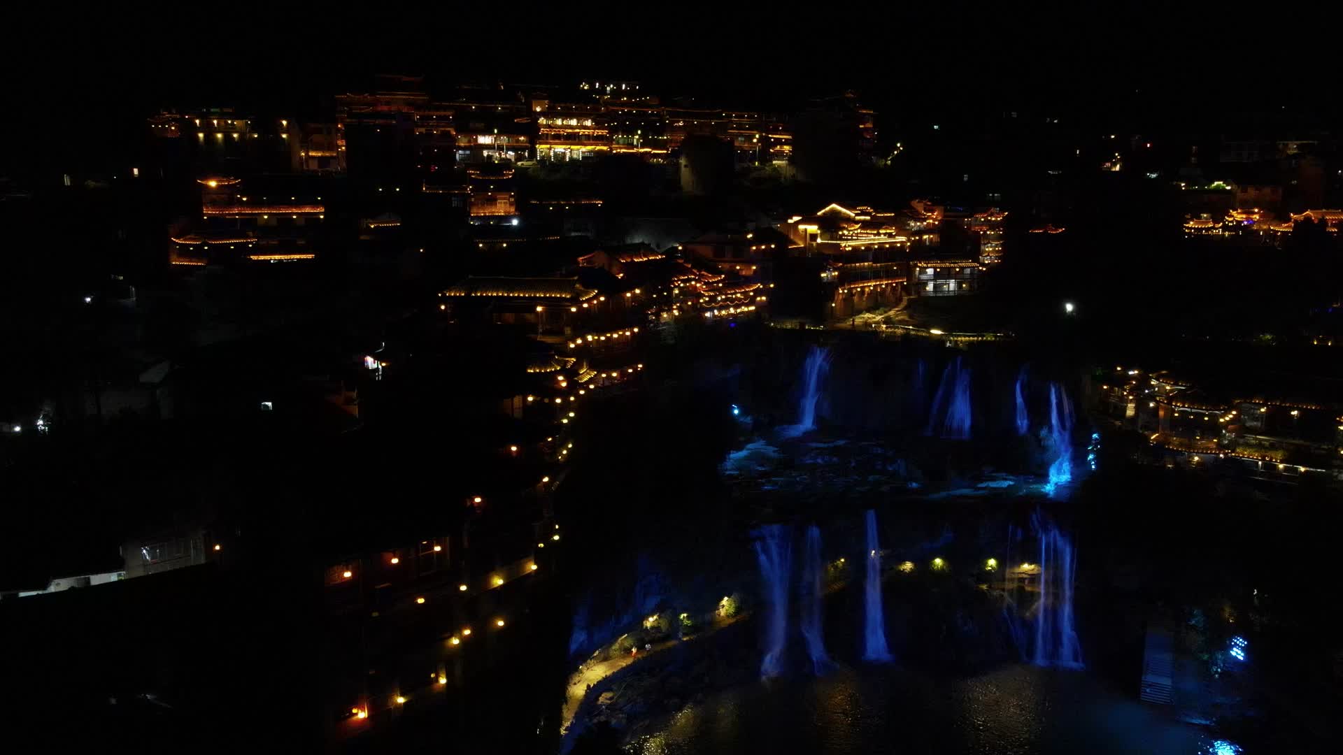 湖南湘西芙蓉镇夜景灯光航拍视频的预览图