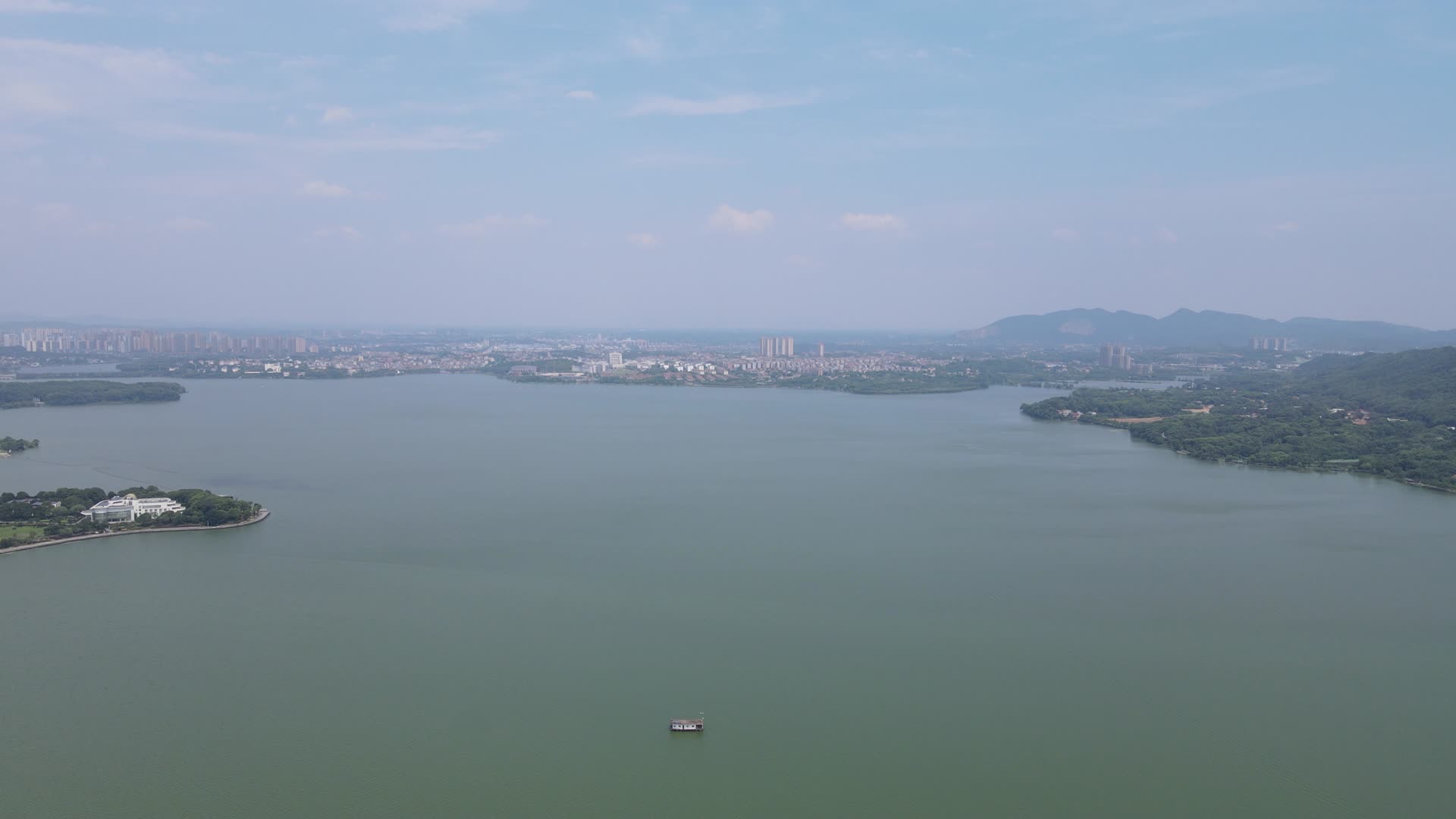 湖南岳阳南湖公园航拍视频的预览图