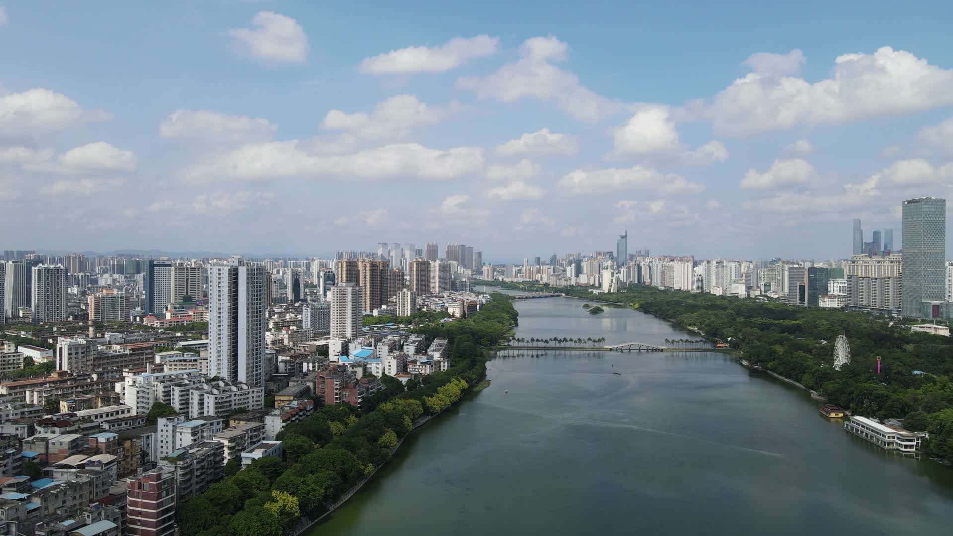 广西南宁城市高楼天际线蓝天白云航拍视频的预览图