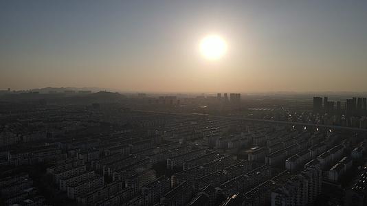 4K航拍城市落日夕阳视频的预览图