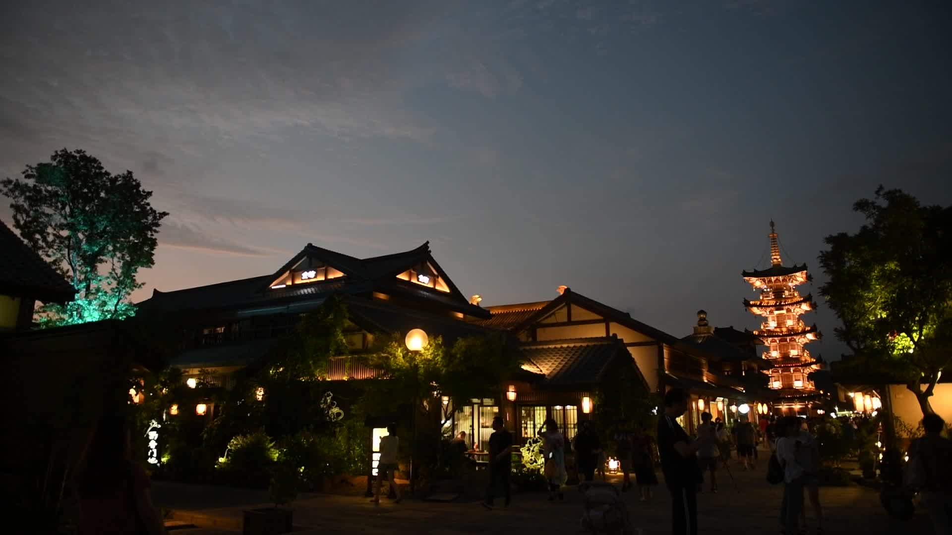无锡拈花湾禅意小镇夜景视频视频的预览图