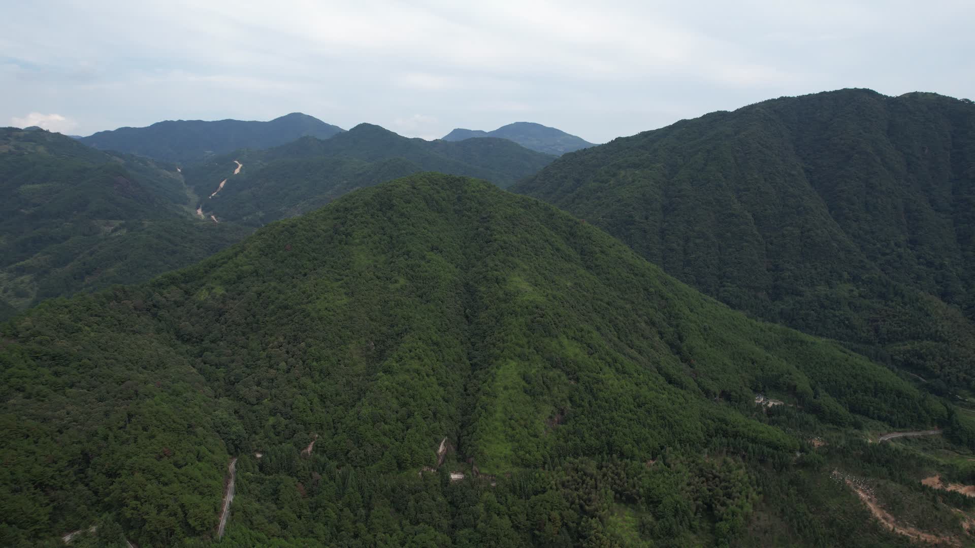 福建山区地貌航拍视频的预览图