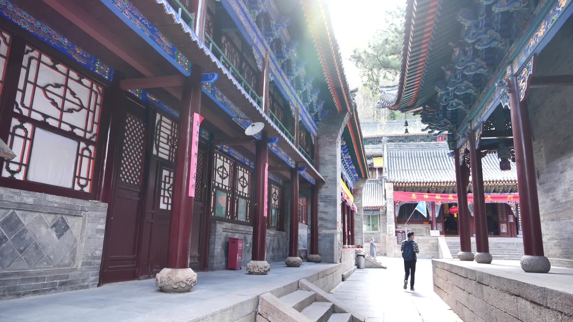 山西五台山普化寺建筑风景视频的预览图