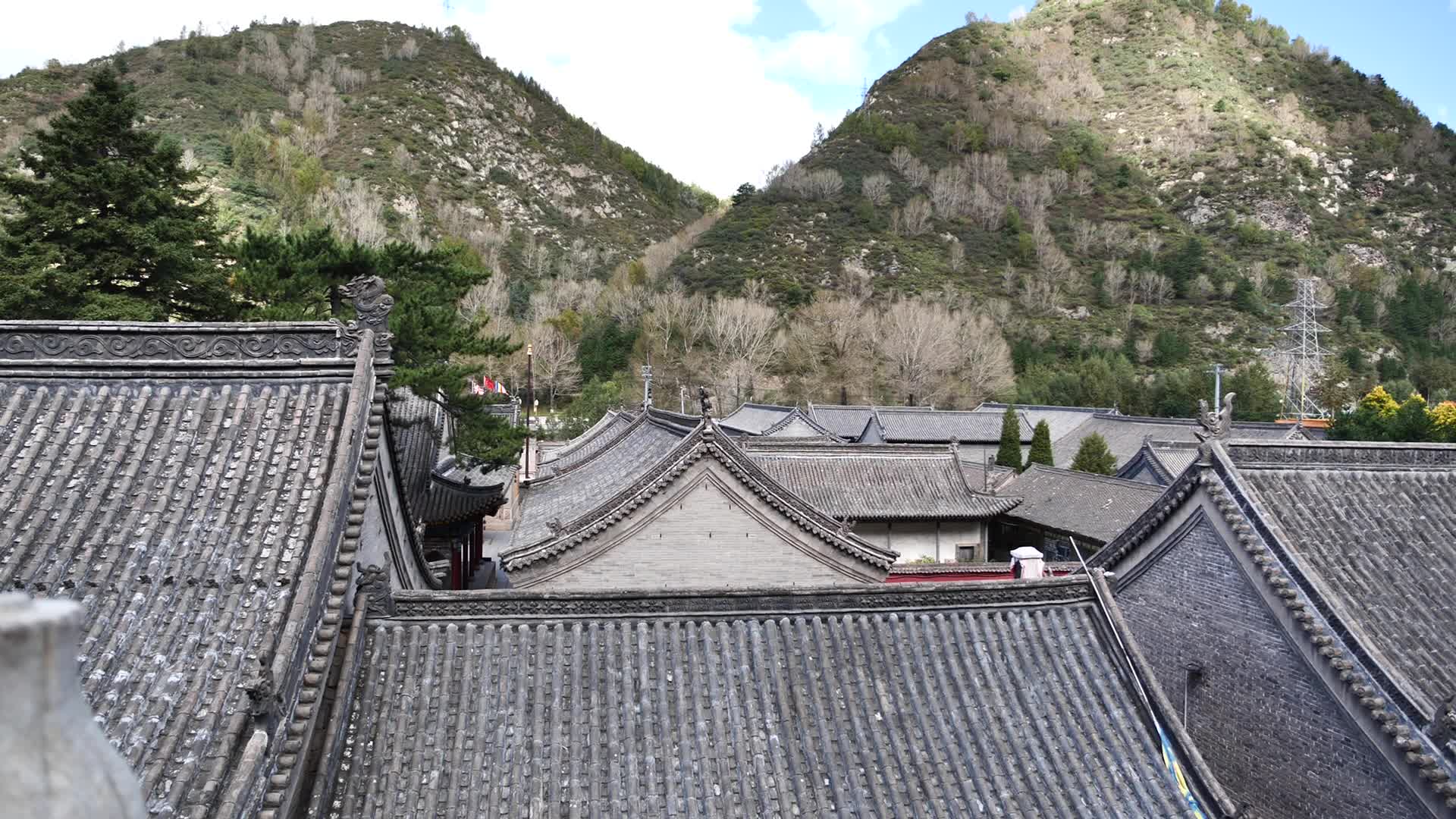山西五台山普化寺建筑风景视频的预览图