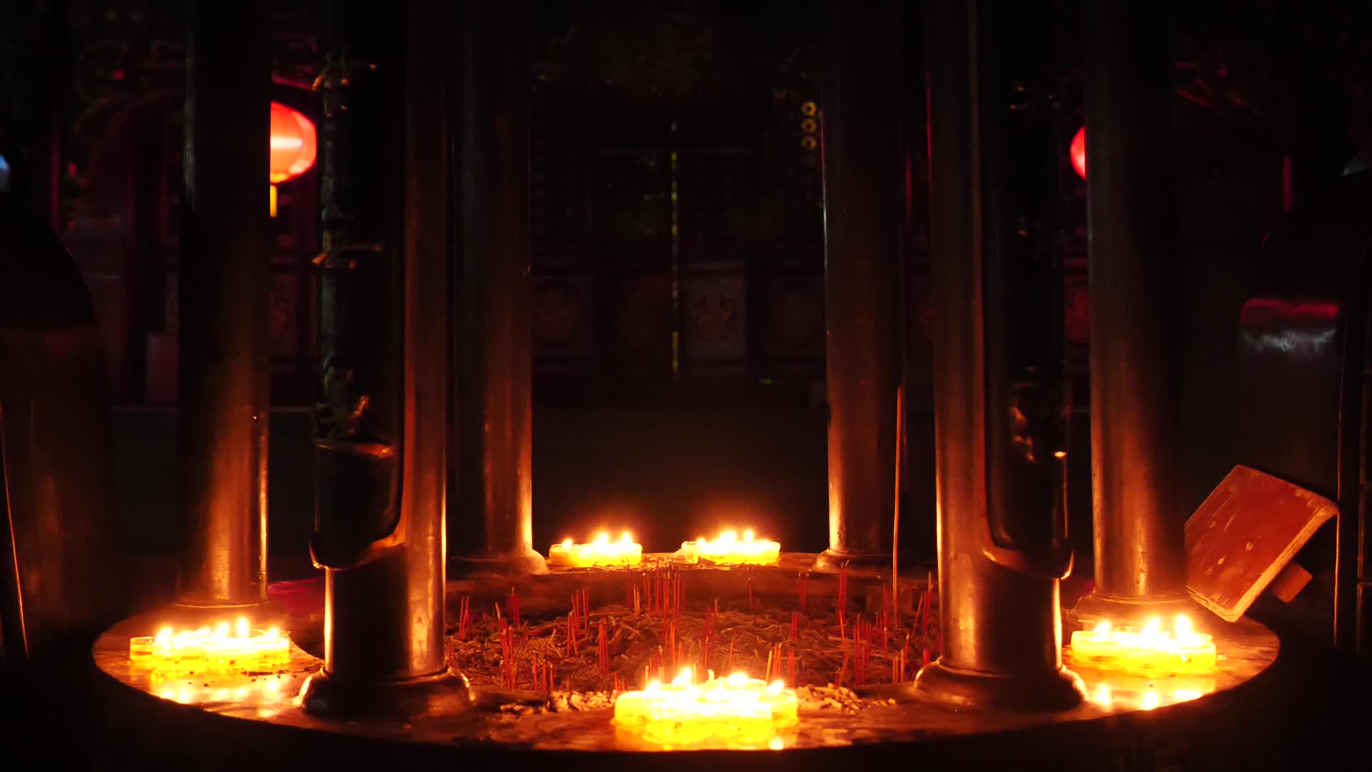 山西五台山普化寺建筑夜景视频的预览图