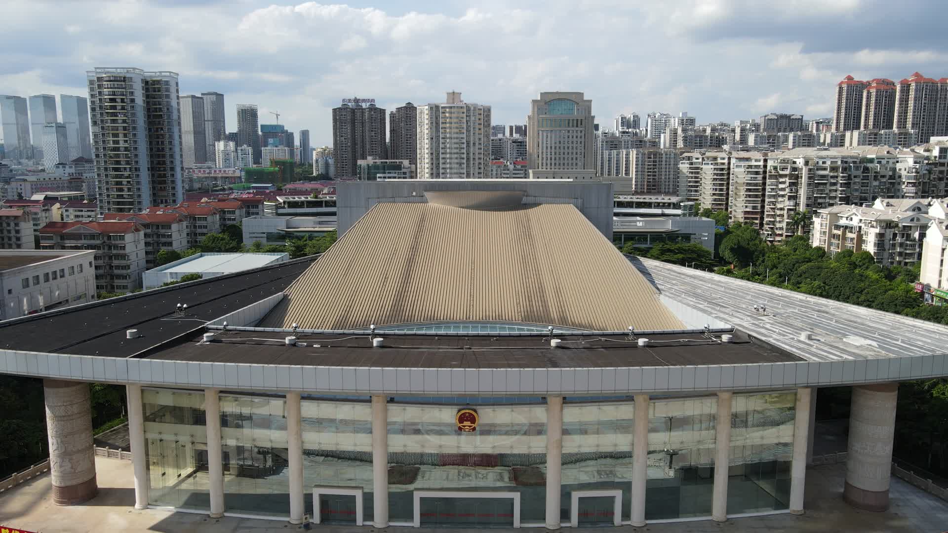 广西南宁人民大会堂航拍视频的预览图