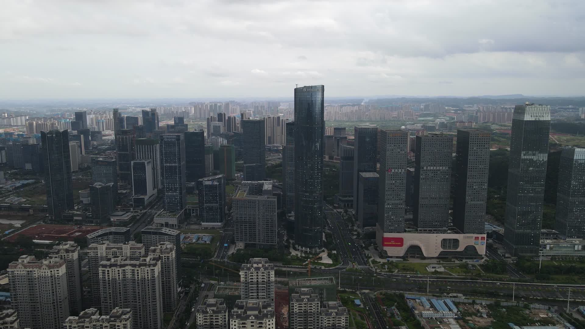 航拍广西南宁五象新区CBD商务建筑视频的预览图